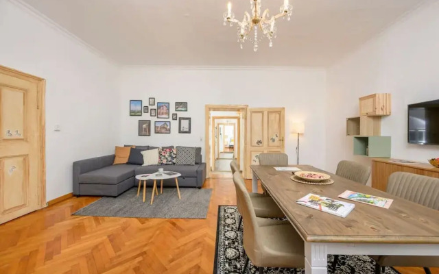 Spacious 2BR Stay for 6 Heart of Mödling
