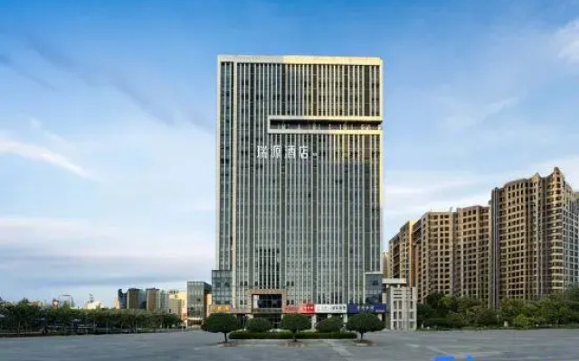 Ruiyuan Hotel (Luoshan Branch)