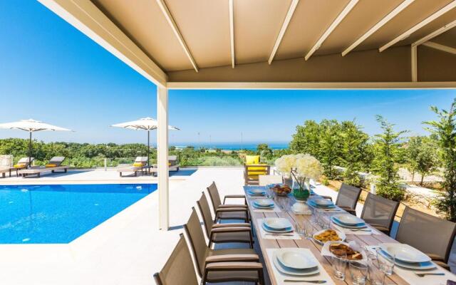 Luxury Cretan Villas with private pools