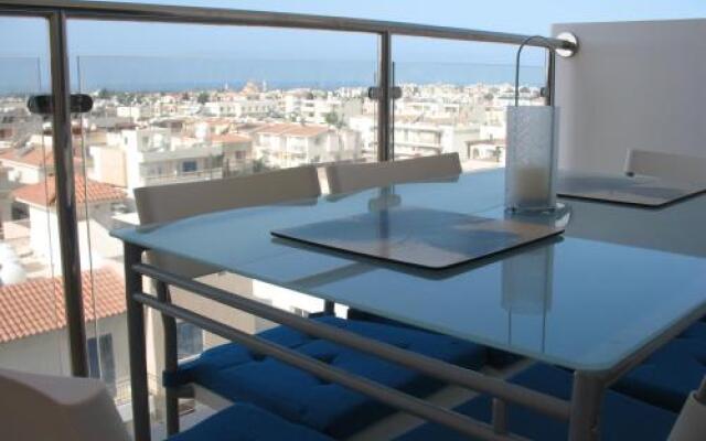 Elysia Park Apartment 403