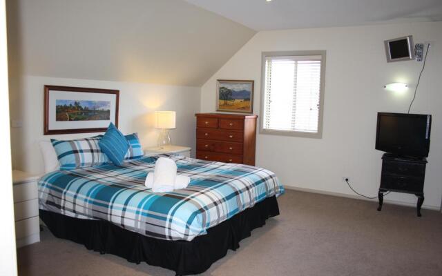 Albury Suites - Schubach Street