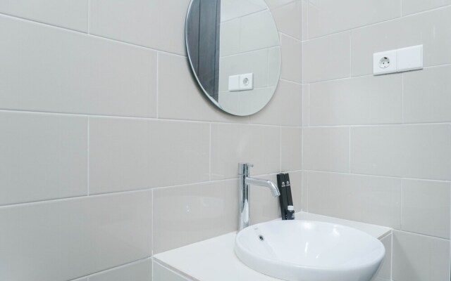 Minimalist And Comfy 1Br Citralake Suites Apartment