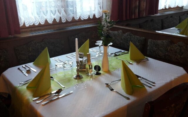 Gasthof Pension Traube