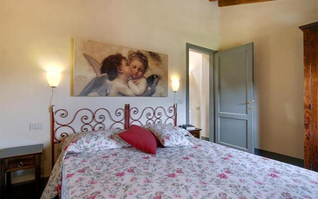Casaglia 2 · Apartment With Shared Pool