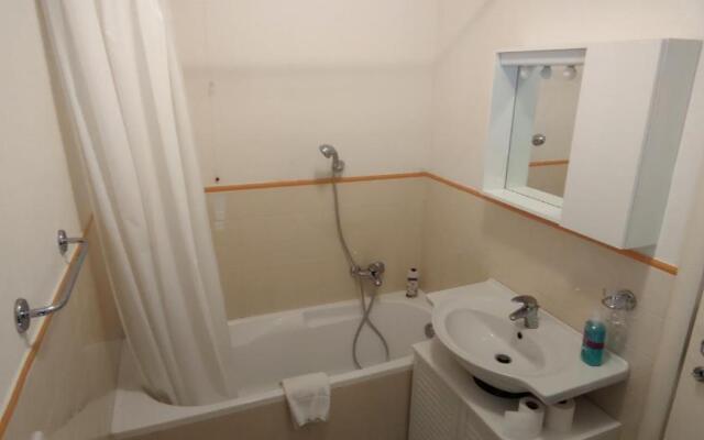 Carlo's BA27 - Sanremo Attico Cielo Mare -