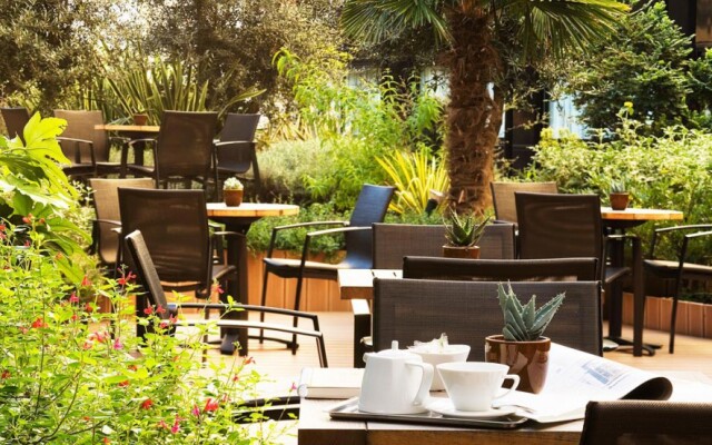 Hotel Oceania Paris Porte de Versailles