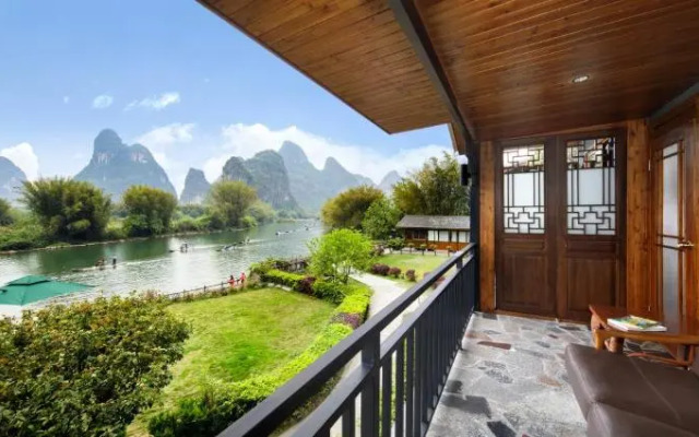 Yangshuo Mountain Retreat