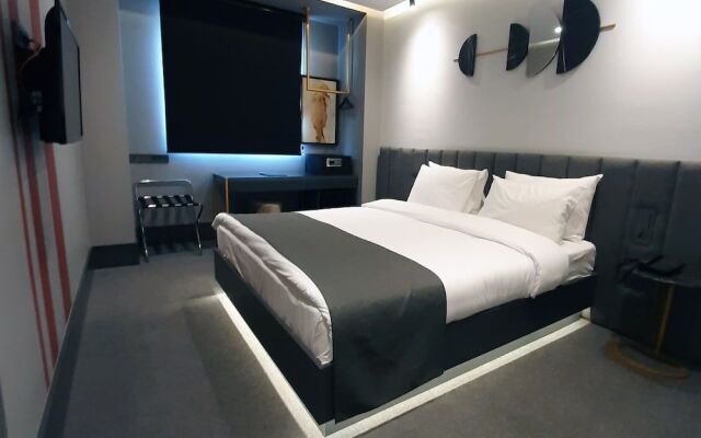 Mellday Hotel