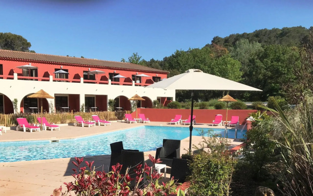 Les Pins Blancs de Provence