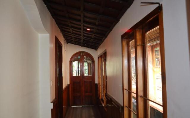 Kera Houseboats Alleppey