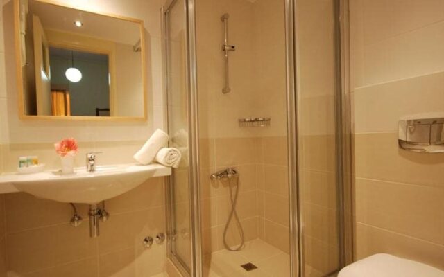 Lefktron Hotel