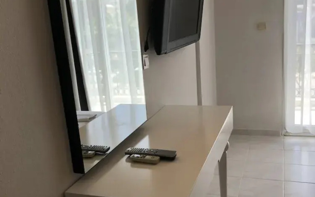 Karadede Hotel
