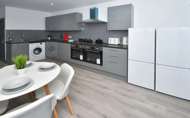 Townhouse @ 24 Brunswick Place Stoke