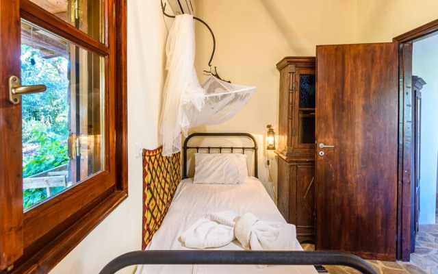 The Fairytale House Seaside Retreat