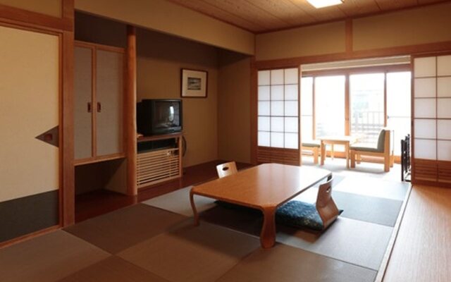 Natural Resort Niseko Weiss Hotel