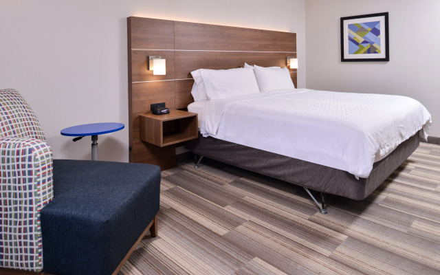 Holiday Inn Express And Suites Elgin