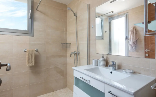 Garlanda 1 in Cala Llombards