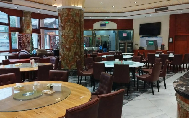 Shenzhen Bolang Hotel (Xintangwei Metro Station)