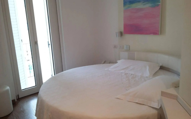 Life Hotel