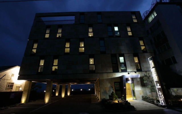 Hotel Rhangju