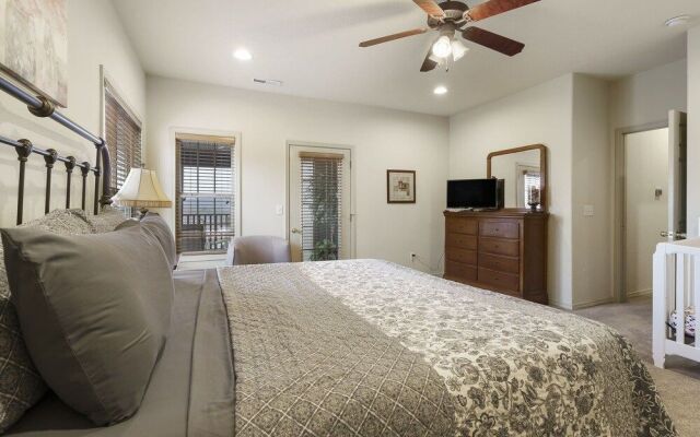 Rest Nest in the Heart of Ozark's Nature!