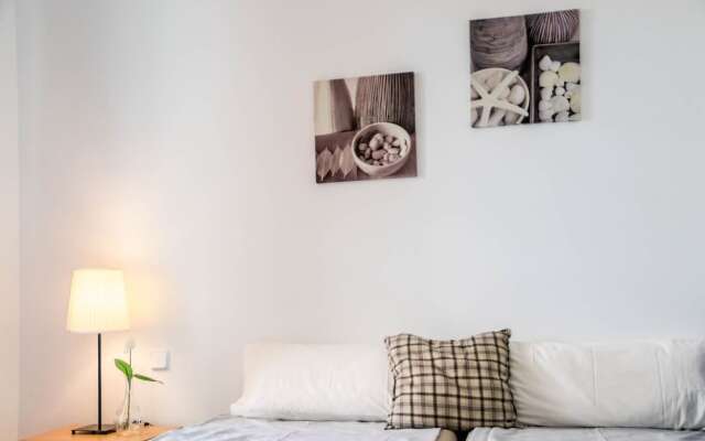 SAT - Contemporary Apartment in Puerto Banus