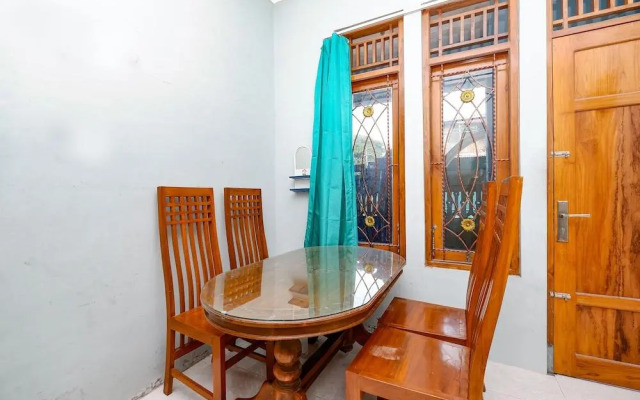 Griya Widya Syariah by OYO Rooms