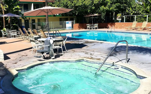Legacy Resort Hotel & Spa