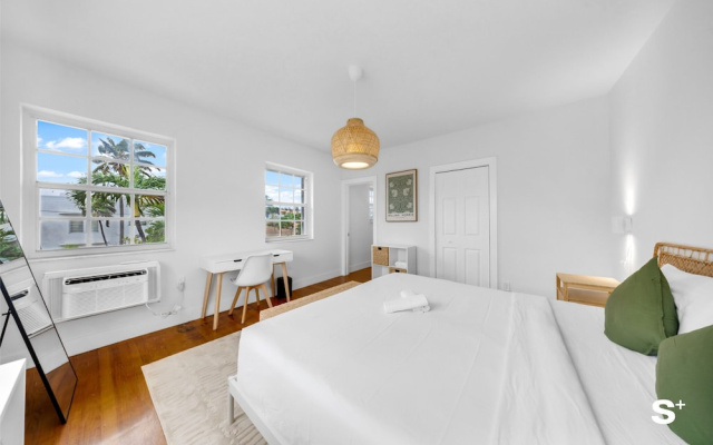 Spacious 1BD Beachside Apt -Free Parking