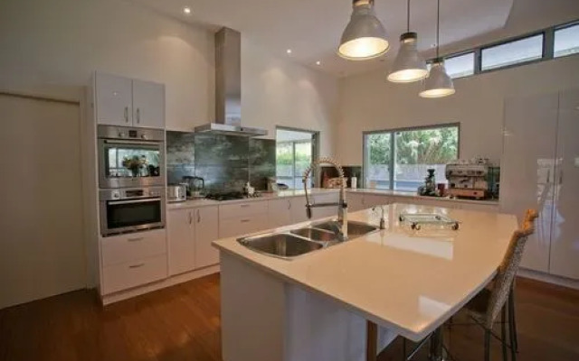 Moonee Beach Executive Retreat