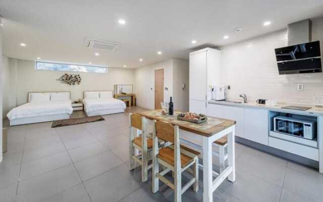 Geoje Island House Pension