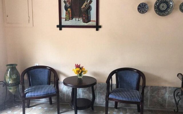 Zarina Hotel