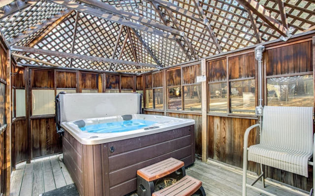 Summit Hideaway #445