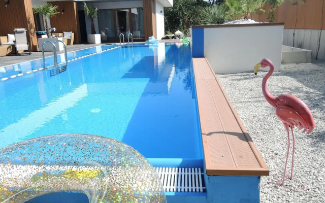 House With a Private Swimming Pool and Sauna