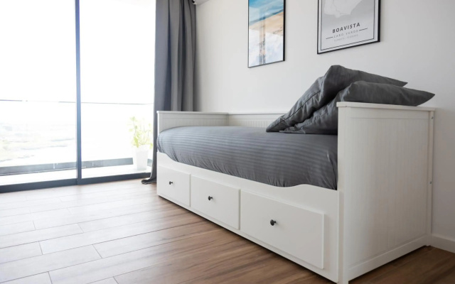 3 bdr aprt, stunning seaview, rooftop pool - LCGR
