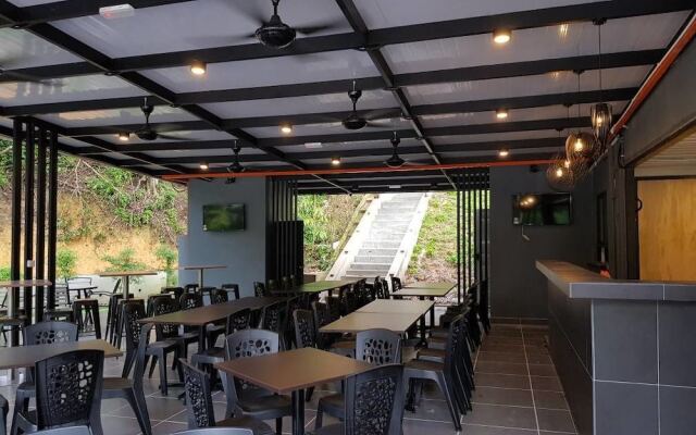 Casa Hill Resort