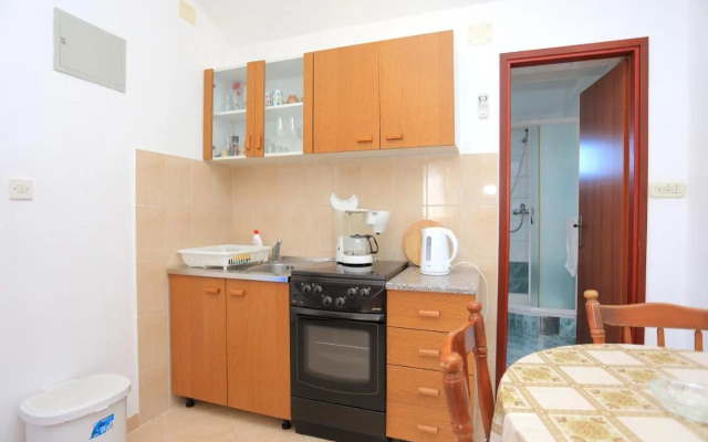 Apartments with a parking space Slatine, Ciovo - 2030