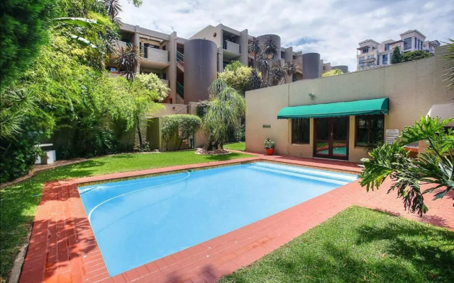 Antibes in West Road South Sandton Apartment