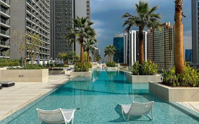 HiGuests - The Sterling by Omniyat