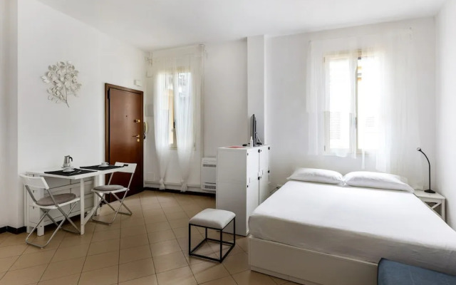 White Leaves Studio by Wonderful Italy