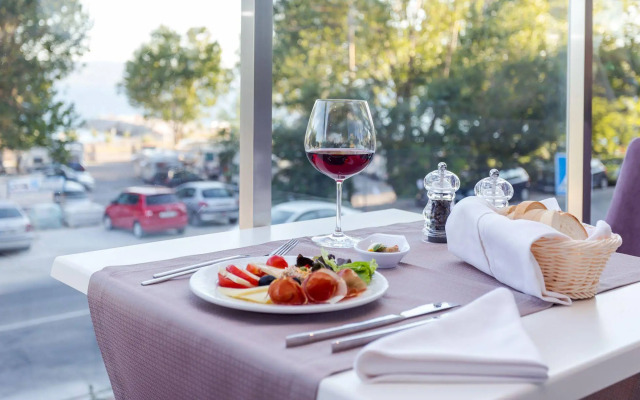 Hotel Plaza Duce