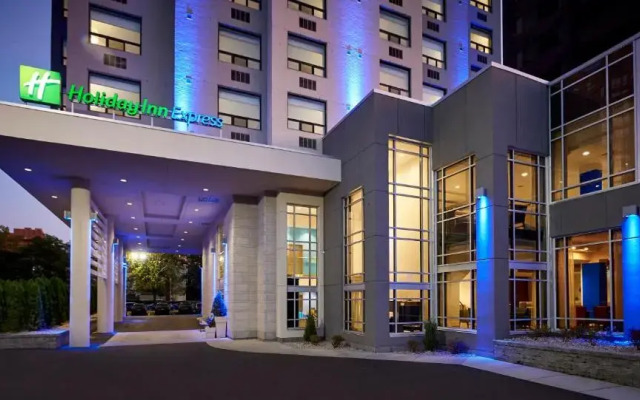 Travelodge Hotel Downtown Windsor