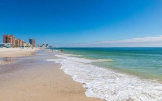 White Caps 305 by RedAwning