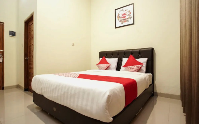 Eirini Family Homestay by OYO Rooms