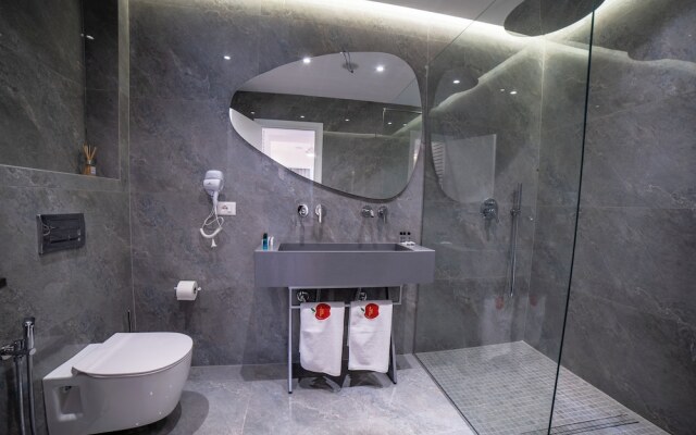Adam & Eve Suites