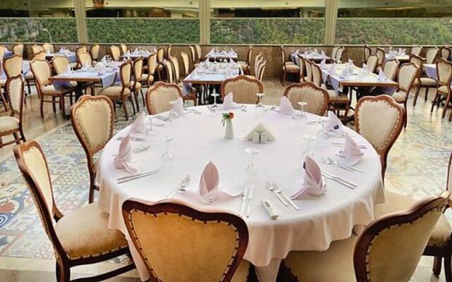 Orkis Palace Termal Otel