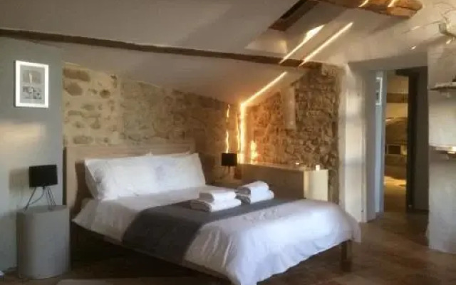 La Petite Tour