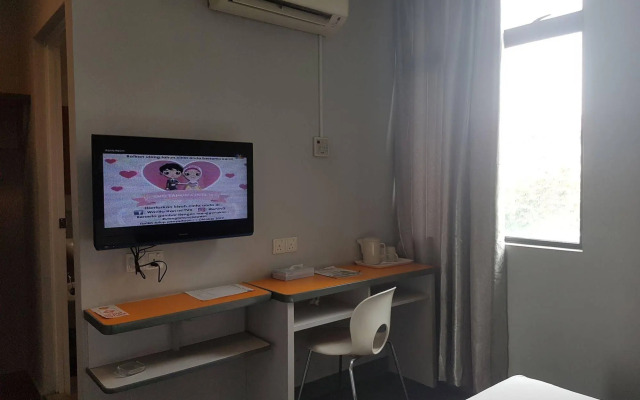 U Pac Hotel