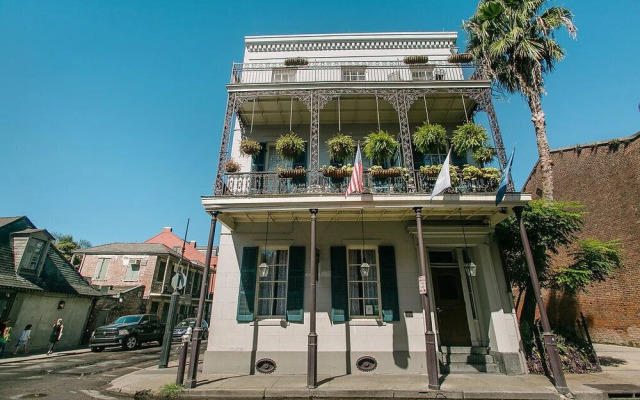 Lafitte Hotel & Bar
