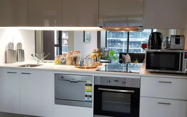 609/220 Spencer - Comfortable 2 Bedrooms 2 Bathrooms - great Location